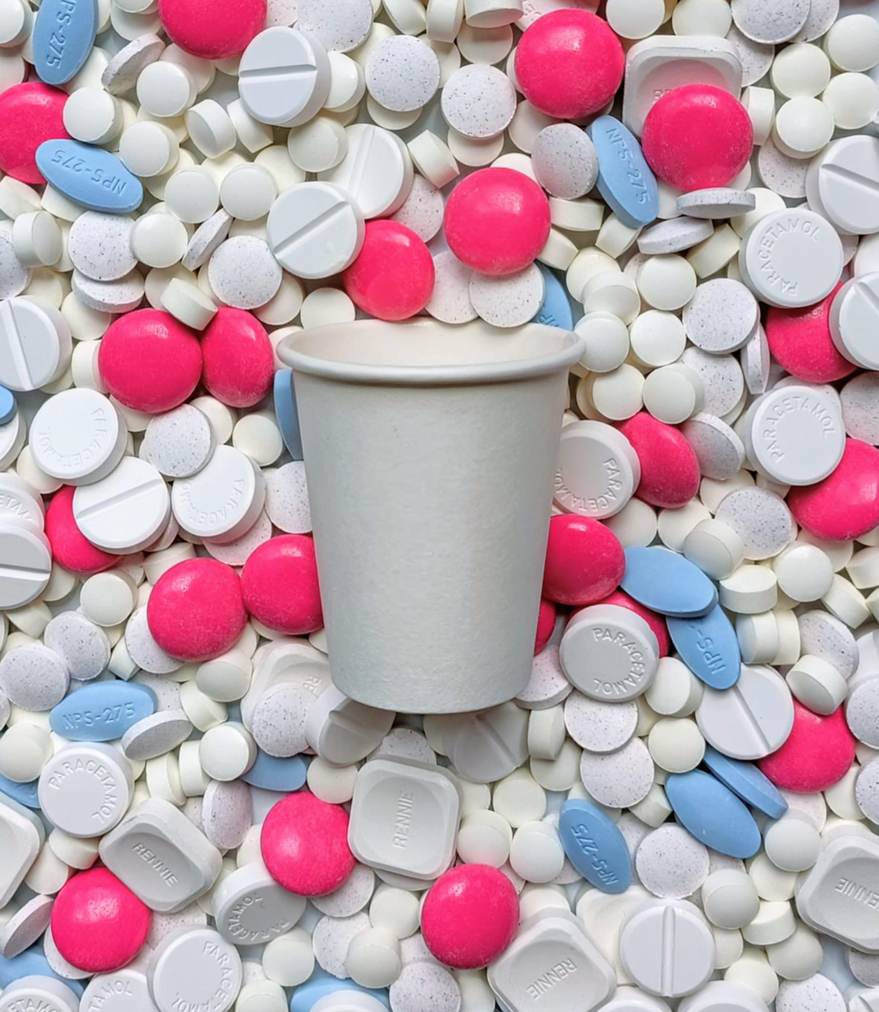 De papieren medicijnbeker: minder plastic, meer overzicht 